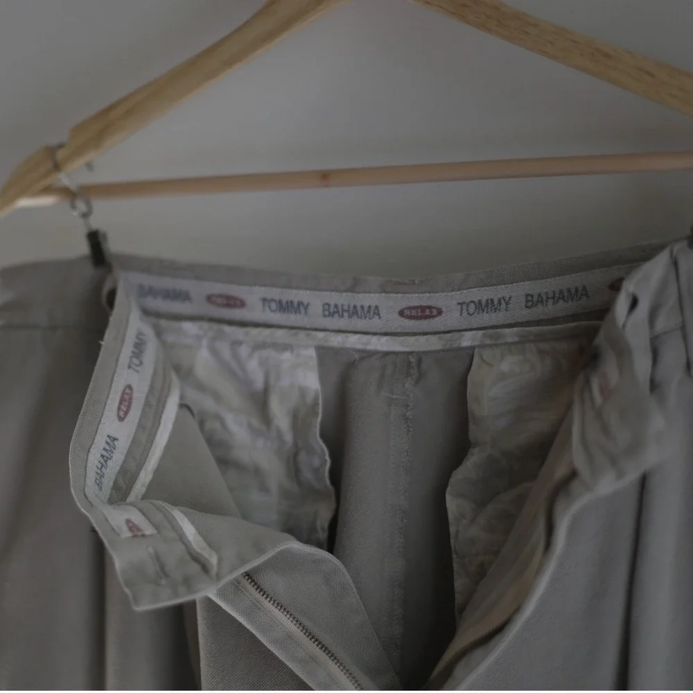 Tommy Bahama Relax Mens 38 Pleated 100% Silk Pants Khaki Beige Relaxed Trousers